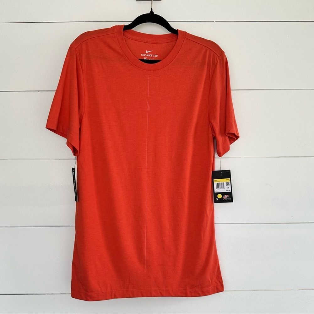 Nike Men’s Small The Nike Tee Coral/Orange Short Sleeve Tee New NWT